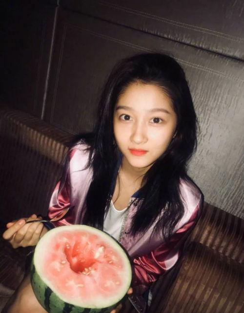 娱乐圈吃瓜照片模板图片,明星真实生活幕后曝光，吃瓜照片带你一探究竟！  第3张